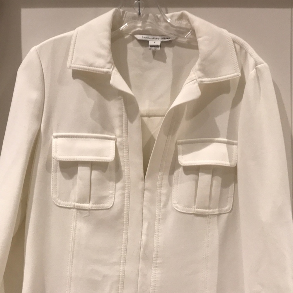 White, long sleeve,  short dress, patch pockets - Picture 3 of 5